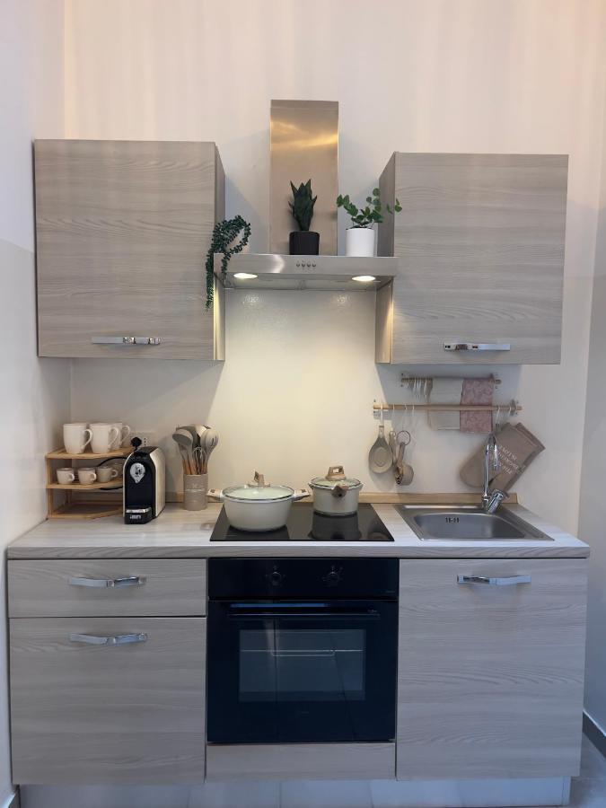 Regina Milano In Porta Romana 3 - Sky Tv, Wifi & Breakfast Box Leilighet Eksteriør bilde