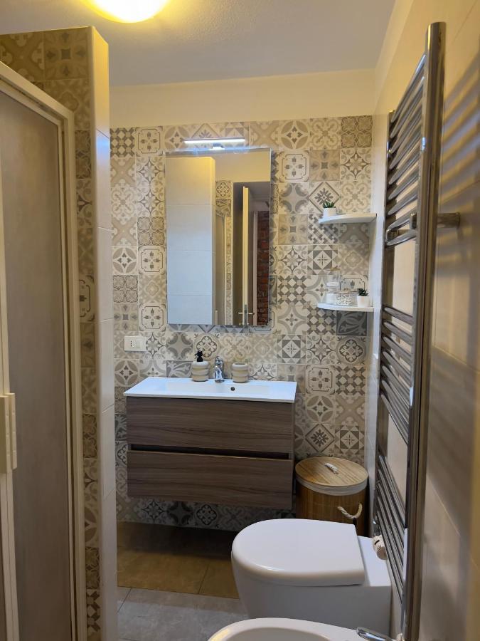 Regina Milano In Porta Romana 3 - Sky Tv, Wifi & Breakfast Box Leilighet Eksteriør bilde