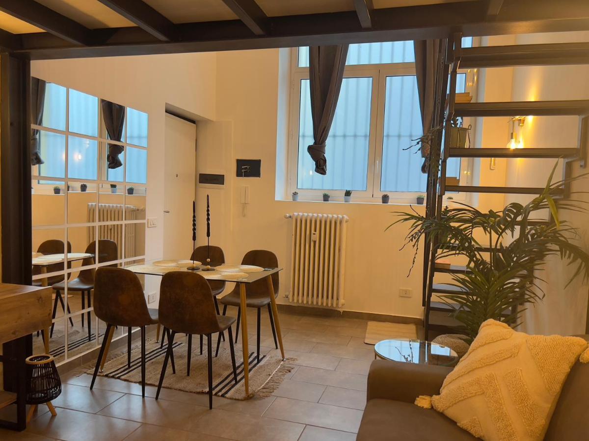 Regina Milano In Porta Romana 3 - Sky Tv, Wifi & Breakfast Box Leilighet Eksteriør bilde
