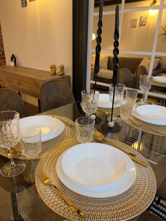 Regina Milano In Porta Romana 3 - Sky Tv, Wifi & Breakfast Box Leilighet Eksteriør bilde