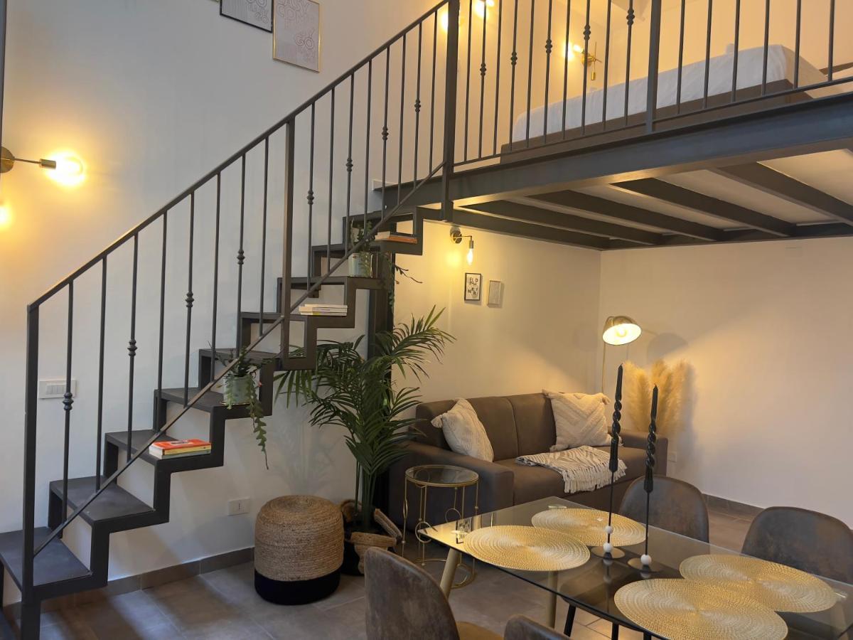 Regina Milano In Porta Romana 3 - Sky Tv, Wifi & Breakfast Box Leilighet Eksteriør bilde