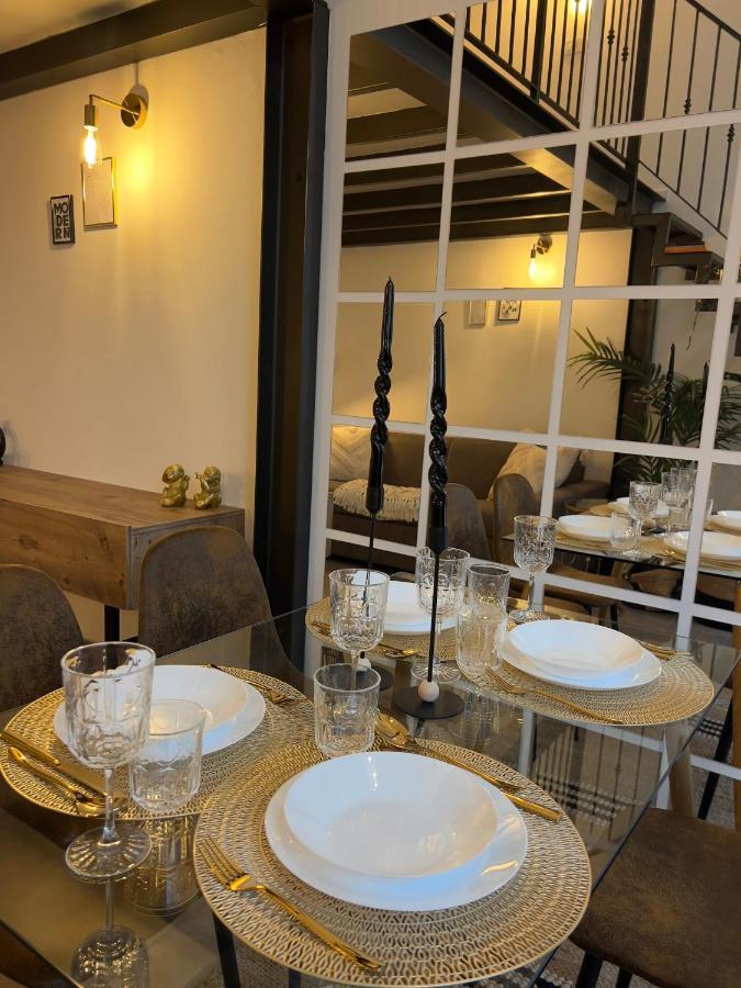 Regina Milano In Porta Romana 3 - Sky Tv, Wifi & Breakfast Box Leilighet Eksteriør bilde