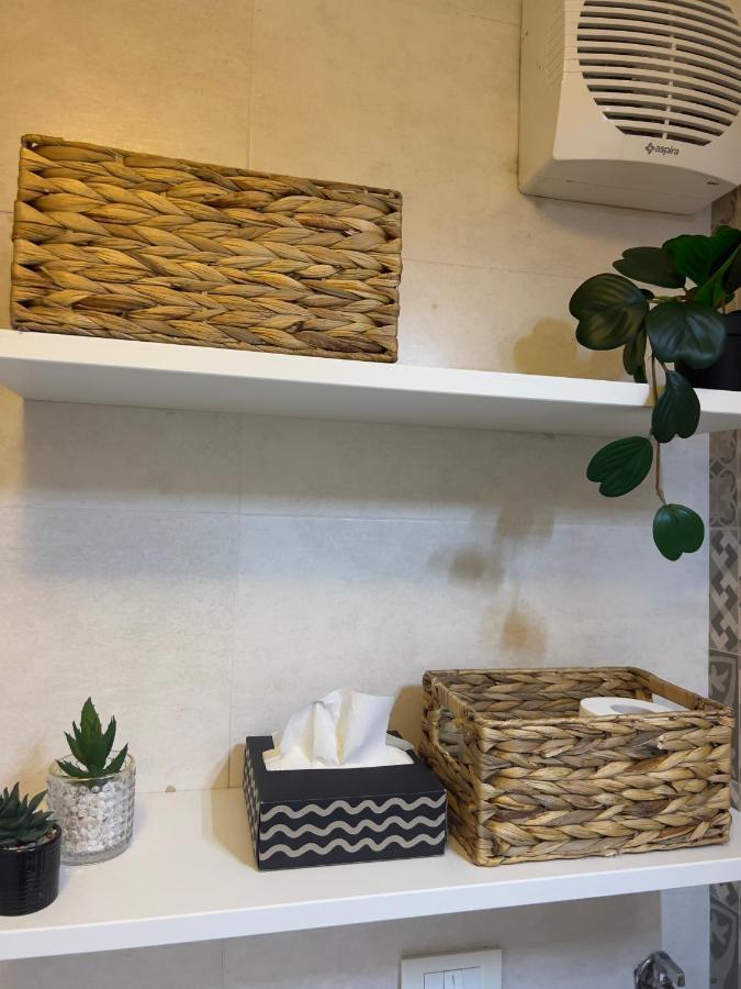 Regina Milano In Porta Romana 3 - Sky Tv, Wifi & Breakfast Box Leilighet Eksteriør bilde