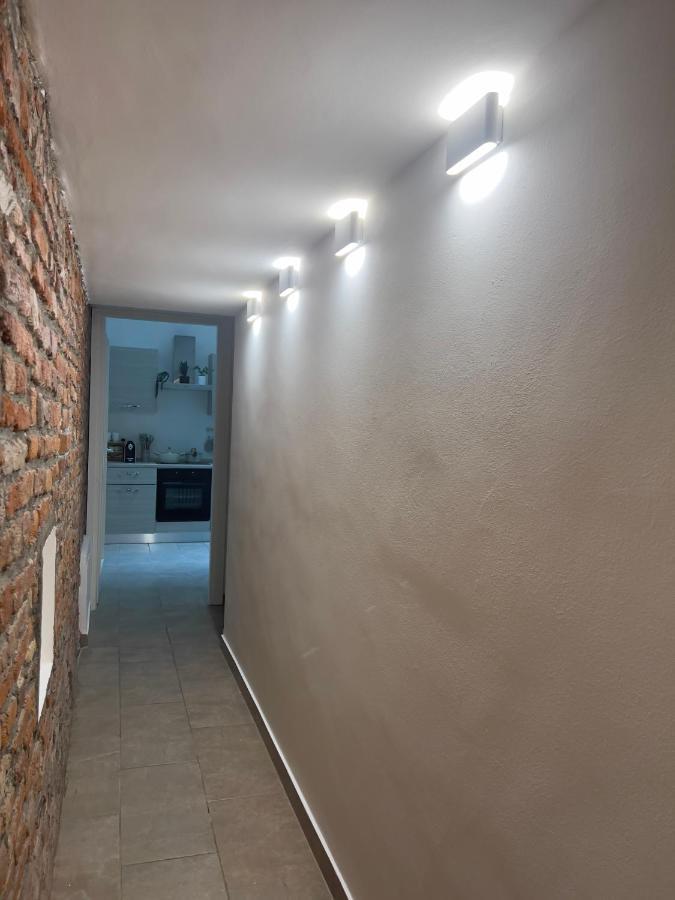 Regina Milano In Porta Romana 3 - Sky Tv, Wifi & Breakfast Box Leilighet Eksteriør bilde