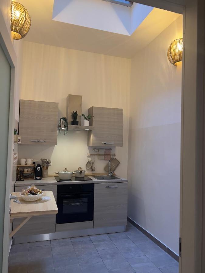 Regina Milano In Porta Romana 3 - Sky Tv, Wifi & Breakfast Box Leilighet Eksteriør bilde