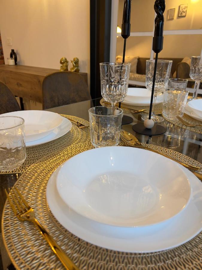 Regina Milano In Porta Romana 3 - Sky Tv, Wifi & Breakfast Box Leilighet Eksteriør bilde