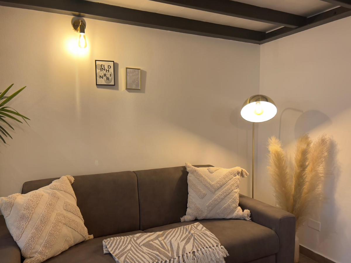 Regina Milano In Porta Romana 3 - Sky Tv, Wifi & Breakfast Box Leilighet Eksteriør bilde