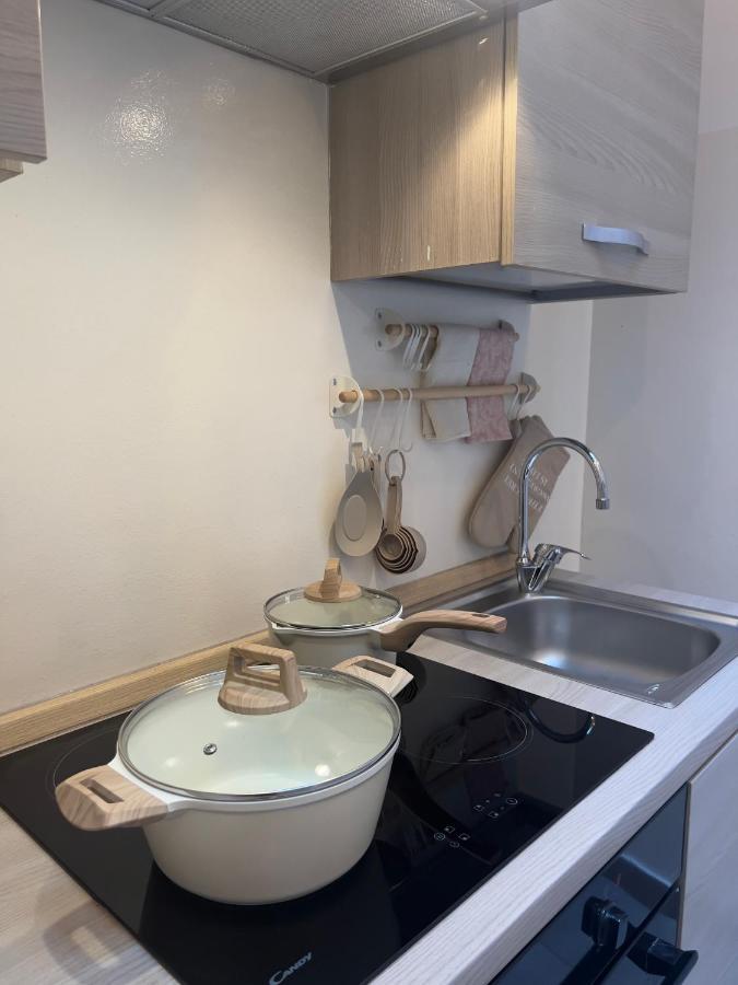 Regina Milano In Porta Romana 3 - Sky Tv, Wifi & Breakfast Box Leilighet Eksteriør bilde