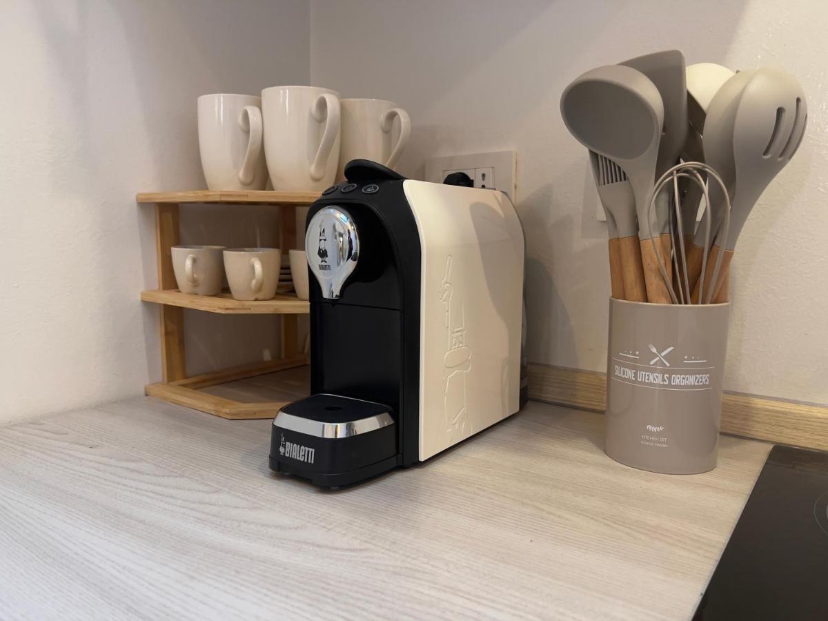 Regina Milano In Porta Romana 3 - Sky Tv, Wifi & Breakfast Box Leilighet Eksteriør bilde