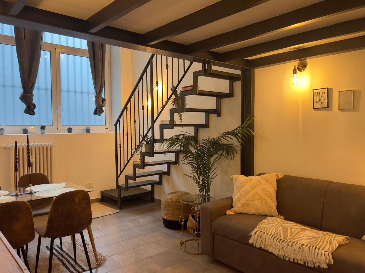 Regina Milano In Porta Romana 3 - Sky Tv, Wifi & Breakfast Box Leilighet Eksteriør bilde