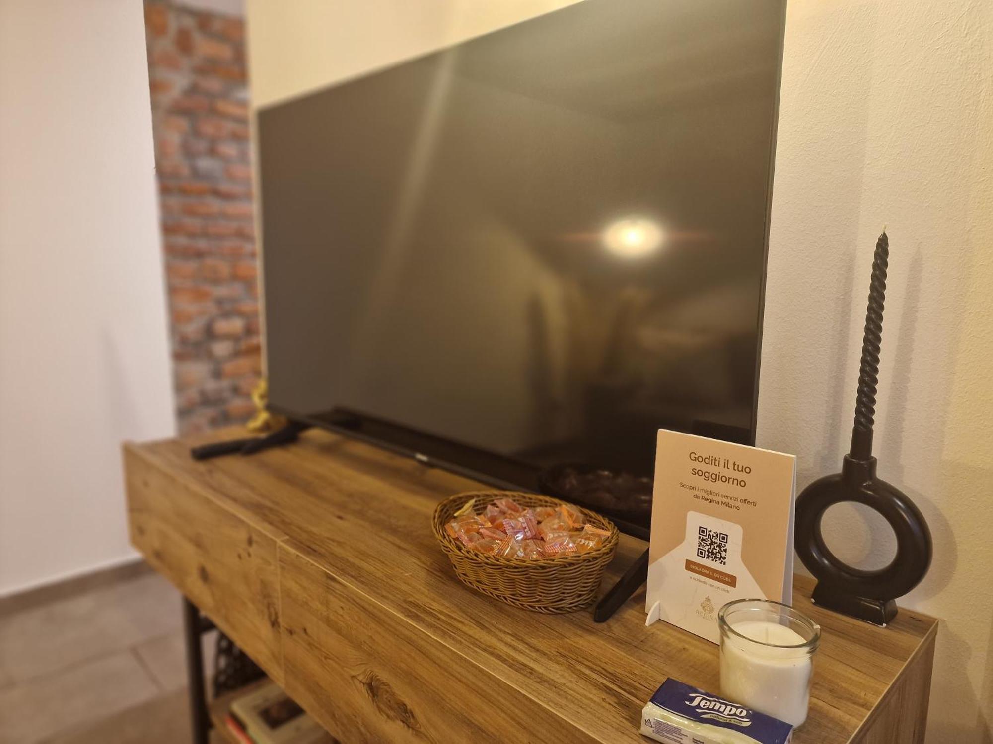 Regina Milano In Porta Romana 3 - Sky Tv, Wifi & Breakfast Box Leilighet Eksteriør bilde