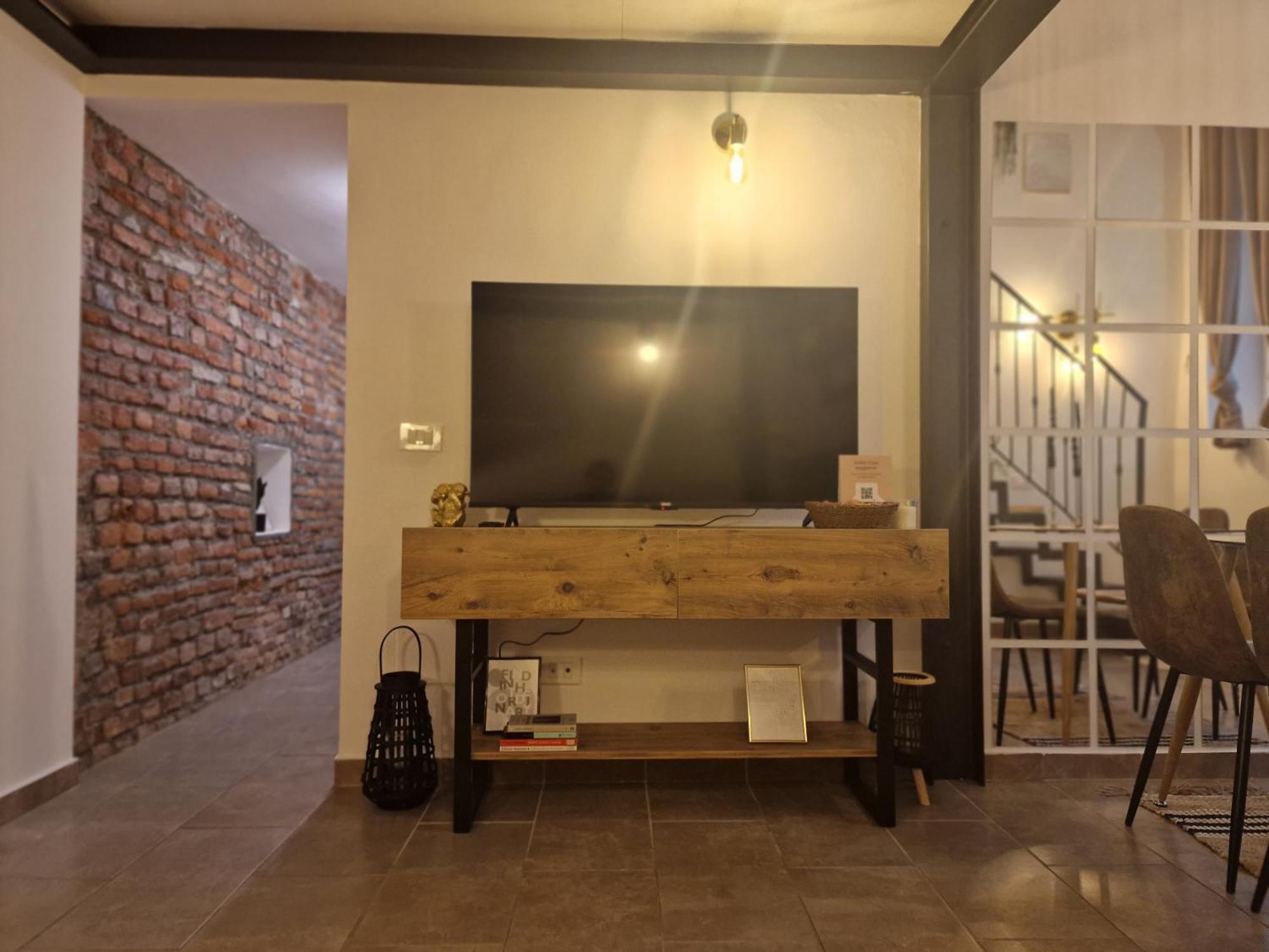 Regina Milano In Porta Romana 3 - Sky Tv, Wifi & Breakfast Box Leilighet Eksteriør bilde
