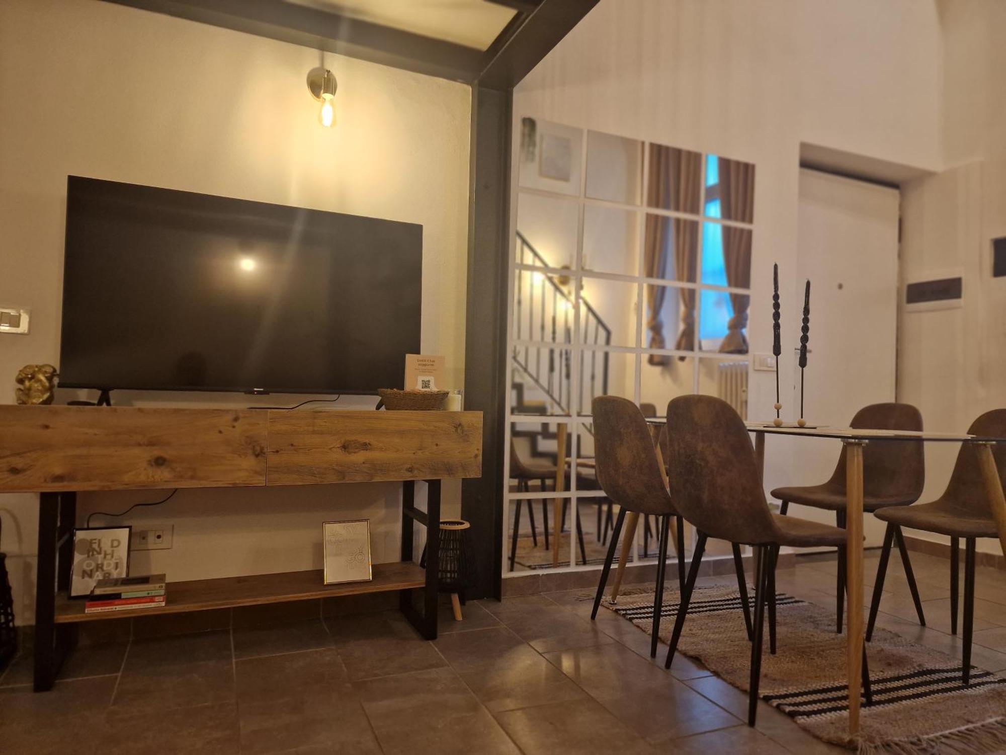 Regina Milano In Porta Romana 3 - Sky Tv, Wifi & Breakfast Box Leilighet Eksteriør bilde
